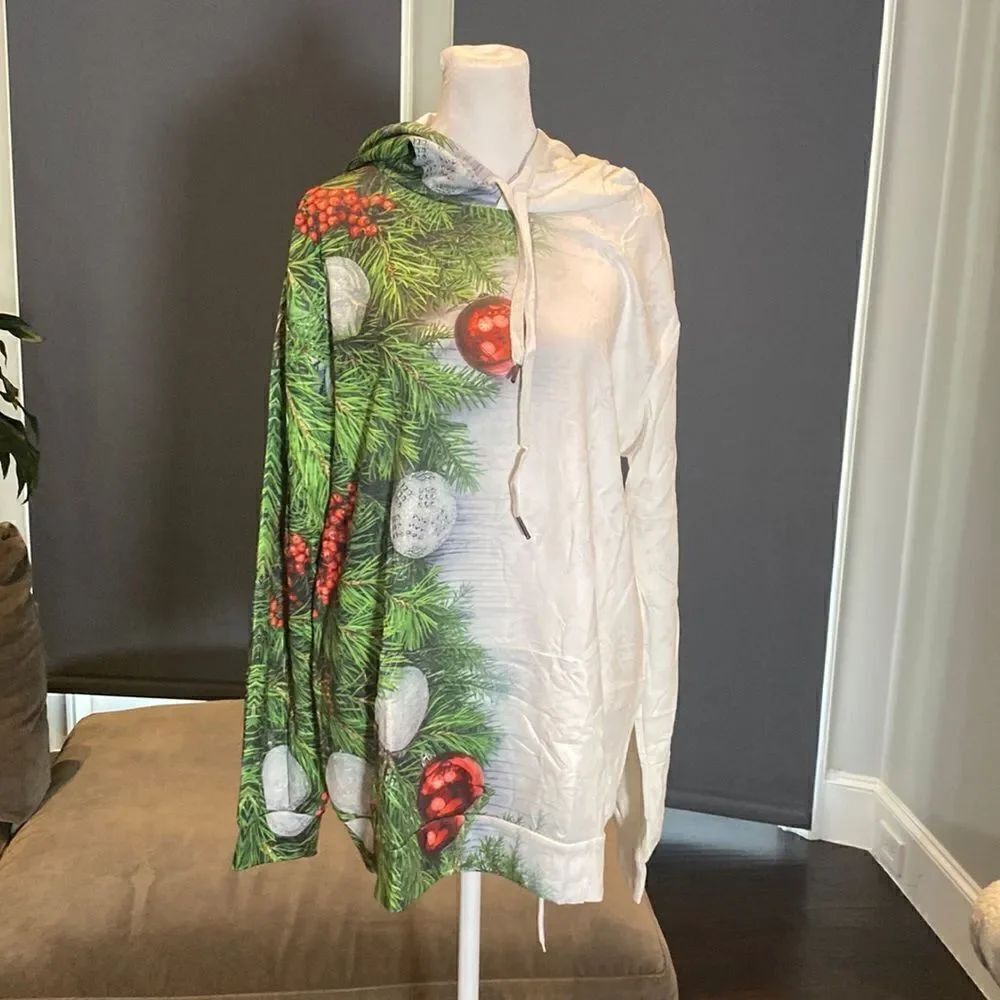Adult Unisex Christmas Themed Hoodie with Snowflakes & Tree  Size L/XL NEW